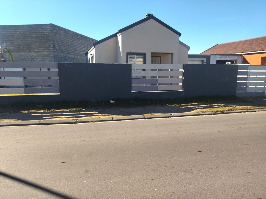 3 Bedroom Property for Sale in Silwood Heights Western Cape